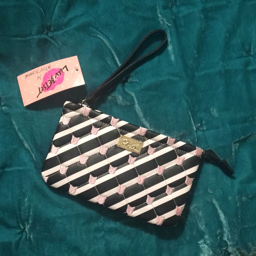 Luv Betsey Betsey Johnson clutch
